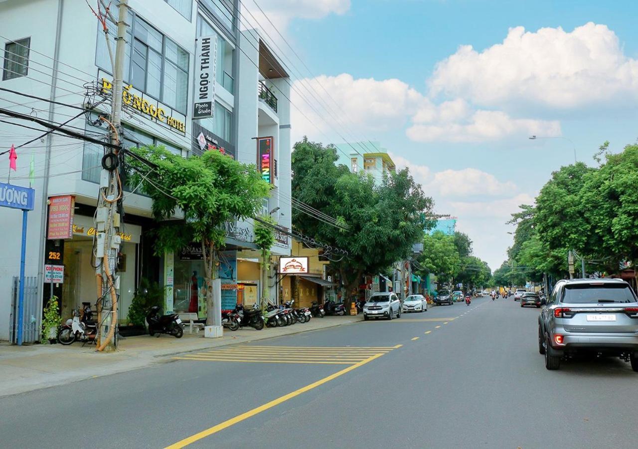 Khach San Pho Ngoc Hotel На Транг Екстериор снимка